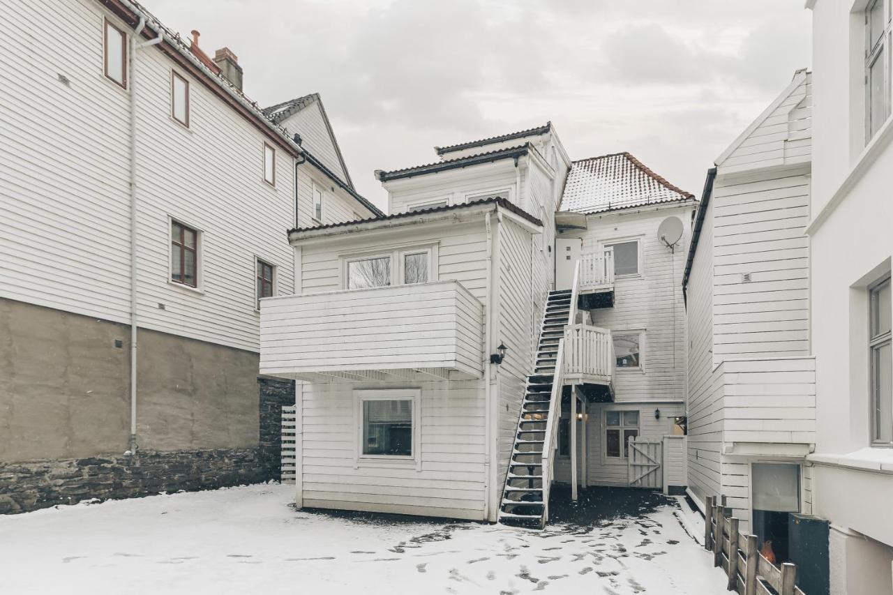 Ls Apartments Берген Екстериор снимка