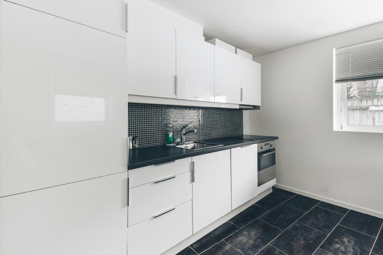 Ls Apartments Берген Екстериор снимка