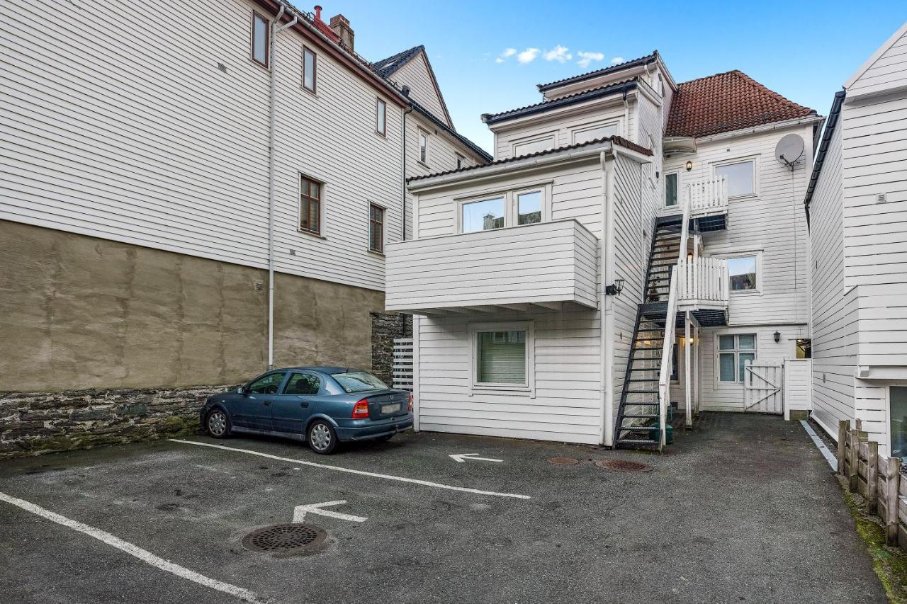 Ls Apartments Берген Екстериор снимка